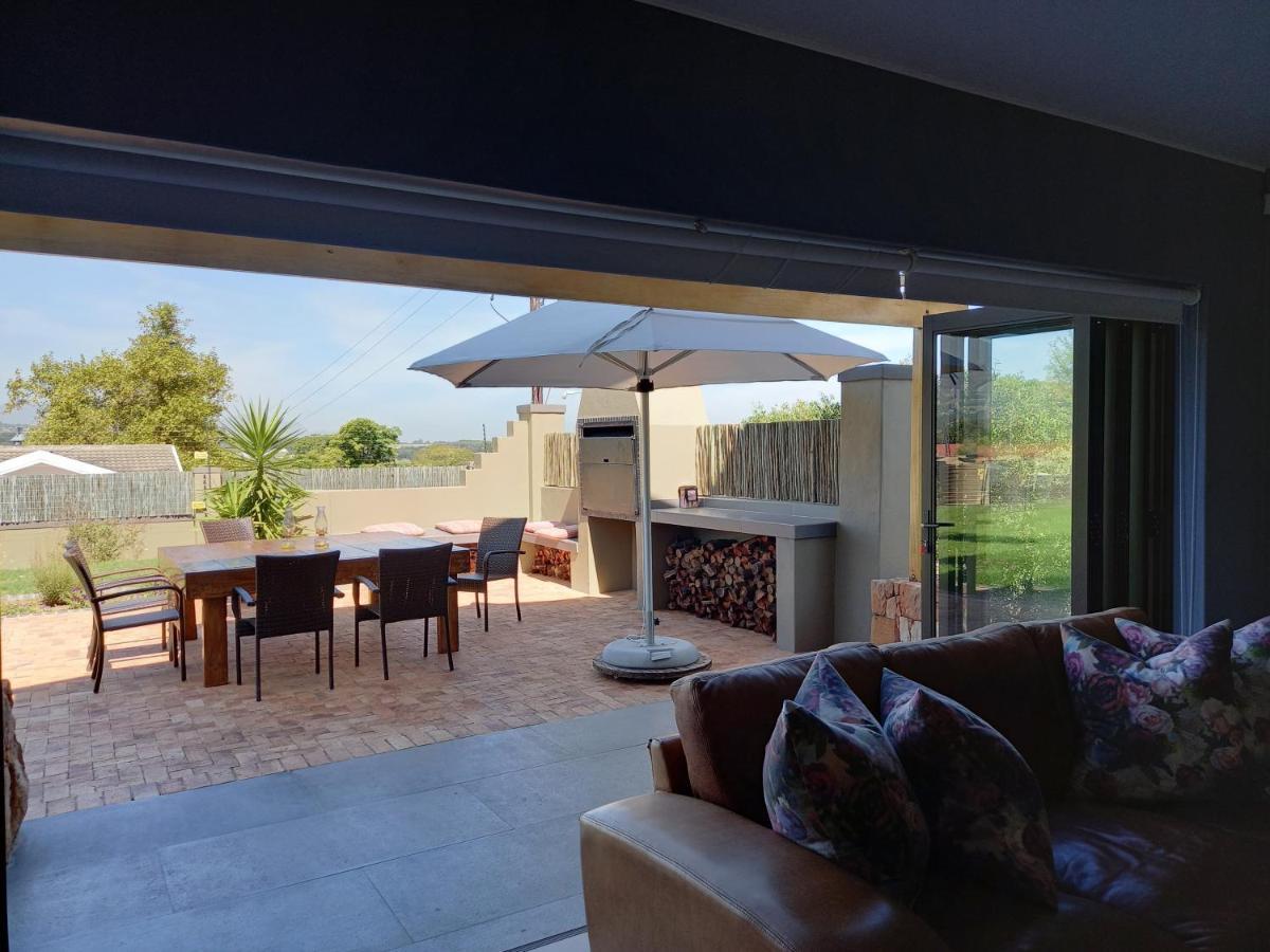 Modern Spacious Home In Heart Of Cape Winelands Somerset West Exterior photo